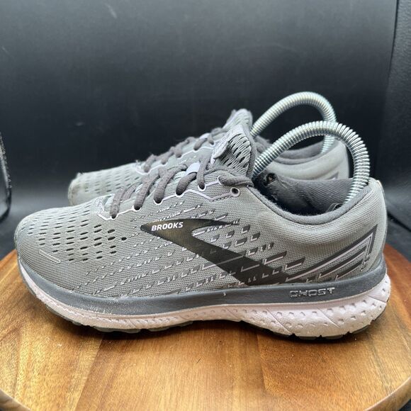 Brooks Ghost 13 Women's Size 6 D (Wide) Running Shoes Gray Purple - Picture 1 of 8
